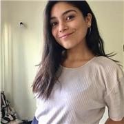 Dicto clases de habilidades blandas, comunicación efectiva y oratoria. Soy actriz de profesión